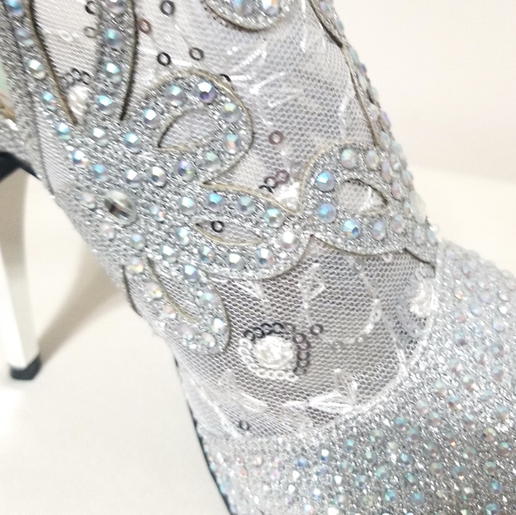 Womens heels - Picture 6 of 8